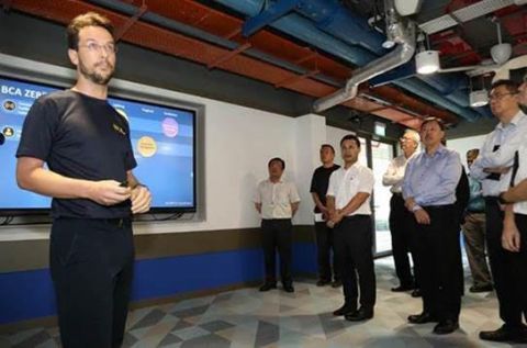 Photo caption: Prof Stefano Schiavon provided an overview of the SinBerBEST technologies to BCA CEO Hugh Lim (in blue), Minister Desmond Lee (on Mr Lim’s right), and FEC BE Cluster Sub-committee members. Photo caption: Prof Stefano Schiavon provided an overview of the SinBerBEST technologies to BCA CEO Hugh Lim (in blue), Minister Desmond Lee (on Mr Lim’s right), and FEC BE Cluster Sub-committee members.